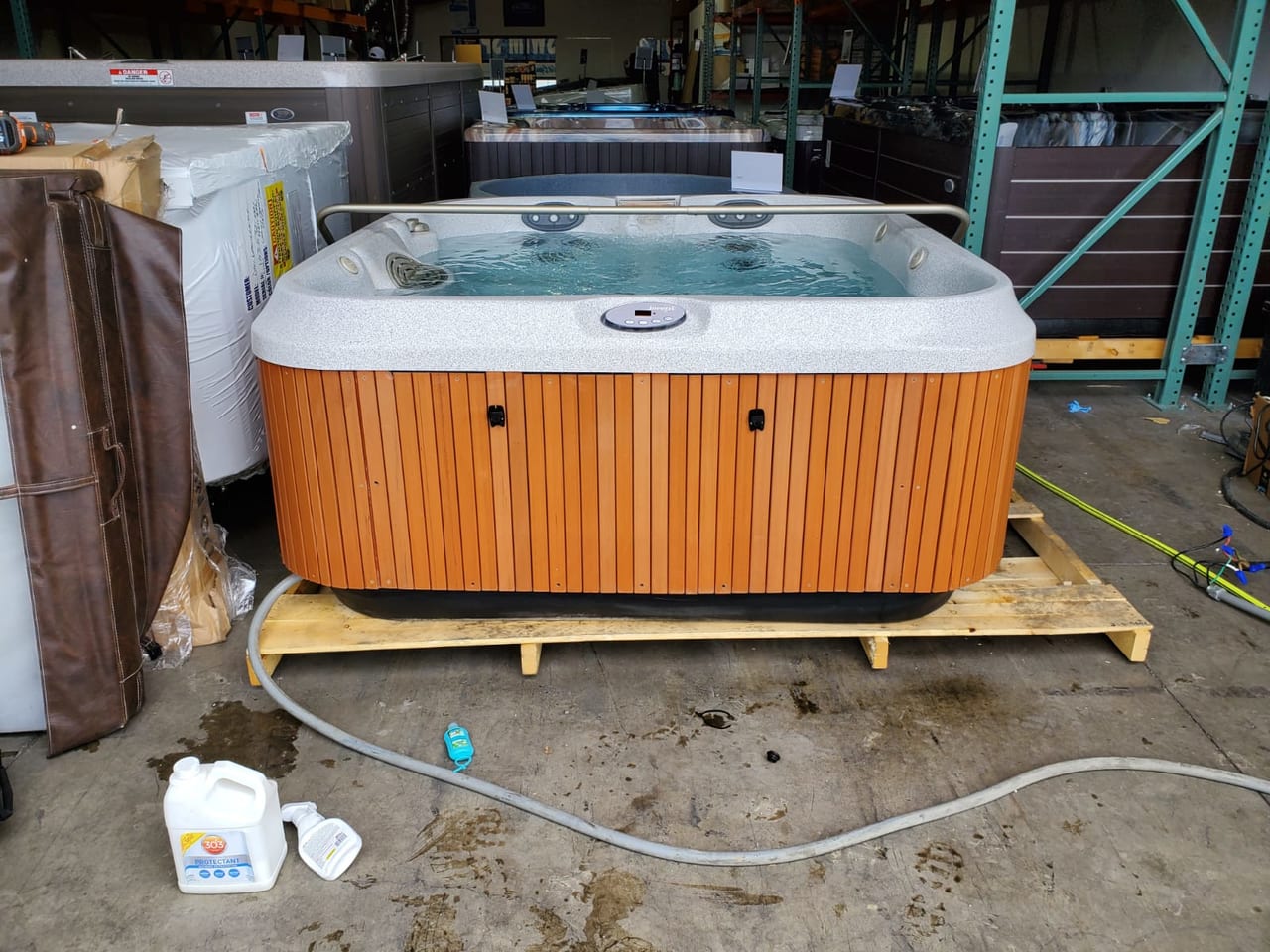 Jacuzzi J-385 Refurbished (SOLD)